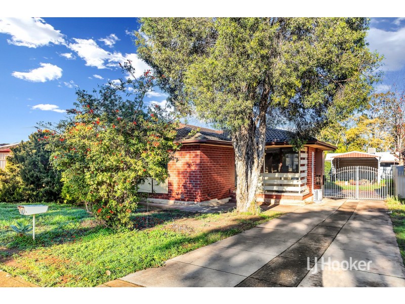 16 Burford Street, Elizabeth Downs SA 5113