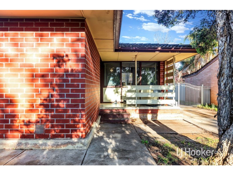 16 Burford Street, Elizabeth Downs SA 5113