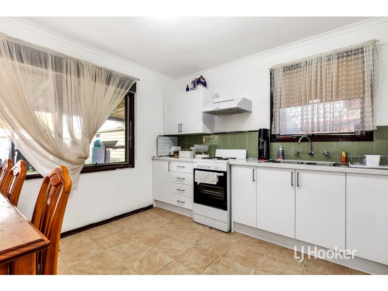16 Burford Street, Elizabeth Downs SA 5113