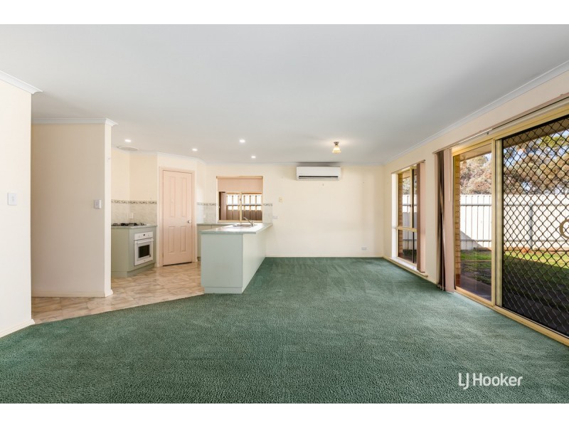 27 Grace Boulevard, Smithfield Plains SA 5114