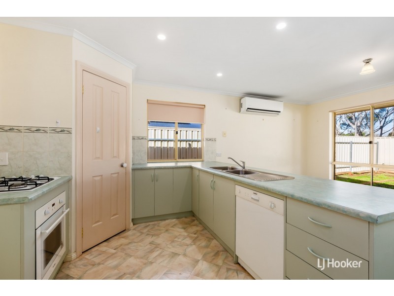 27 Grace Boulevard, Smithfield Plains SA 5114