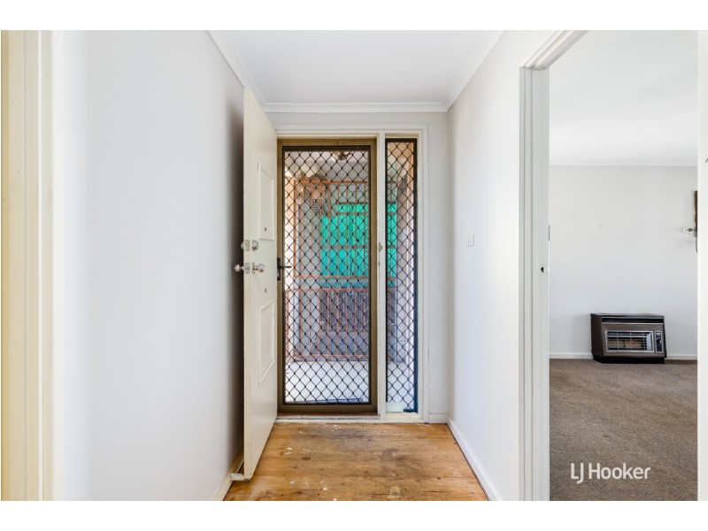 21 Dimboola Court, Craigmore SA 5114