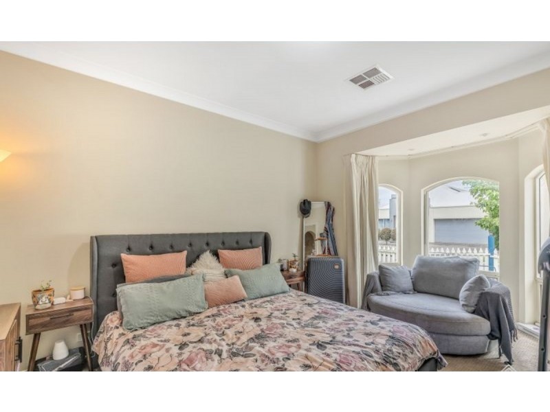 4 Freycinet Street, Mawson Lakes SA 5095