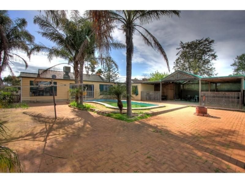 8 Forrestall Road, Elizabeth Downs SA 5113