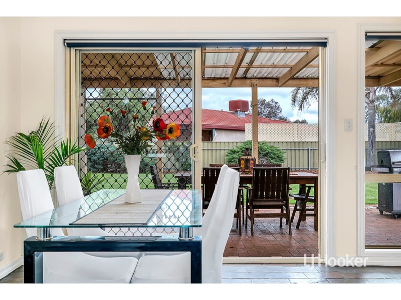 25 President Avenue, Andrews Farm SA 5114