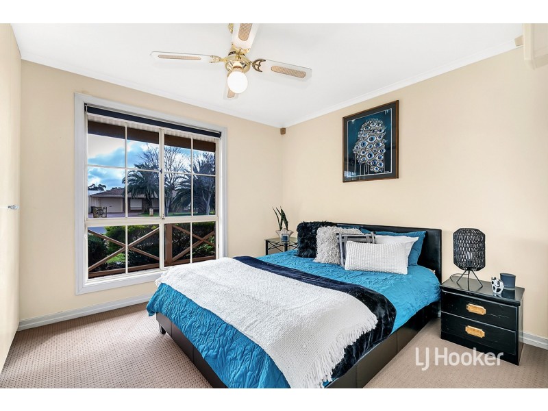 25 President Avenue, Andrews Farm SA 5114