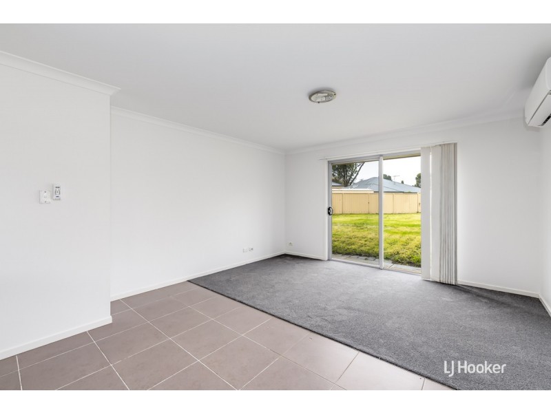 12 Small Crescent, Smithfield Plains SA 5114