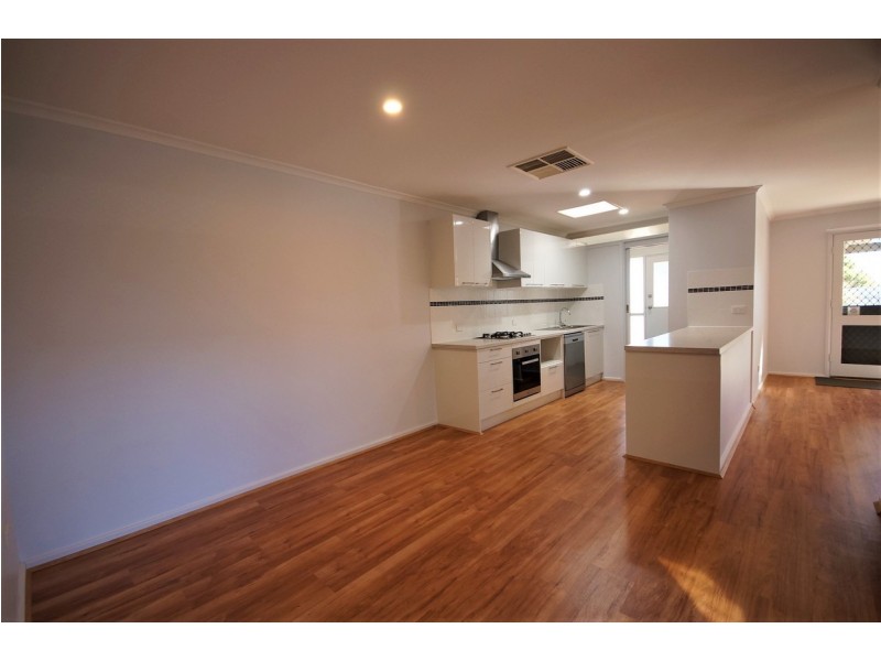 19 Adaluna Crescent, Smithfield SA 5114