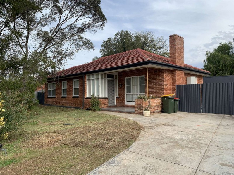 23 Blake Road, Elizabeth South SA 5112