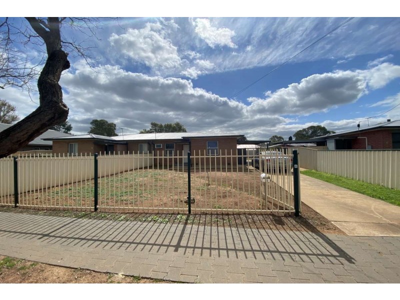 32 Small Crescent, Smithfield Plains SA 5114