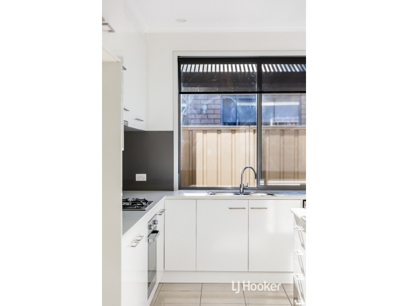 16 Bivone Court, Salisbury Downs SA 5108