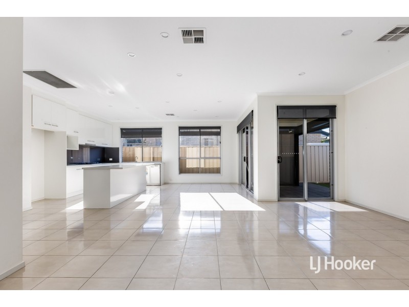 16 Bivone Court, Salisbury Downs SA 5108