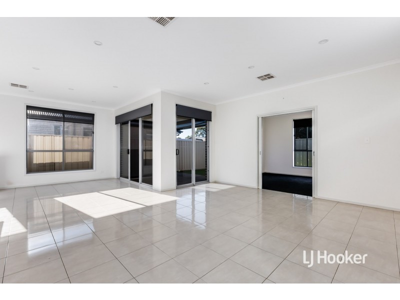 16 Bivone Court, Salisbury Downs SA 5108