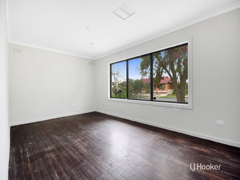 4 Bush Street, Elizabeth Downs SA 5113