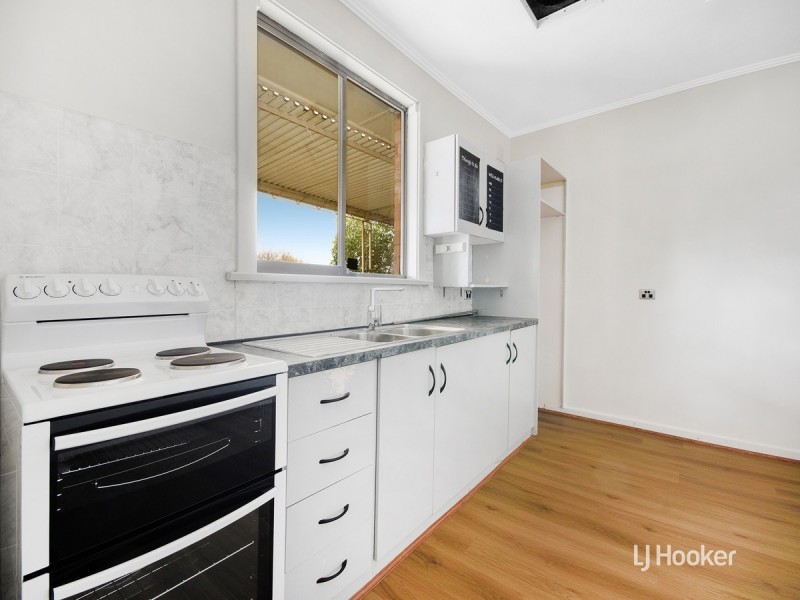 4 Bush Street, Elizabeth Downs SA 5113