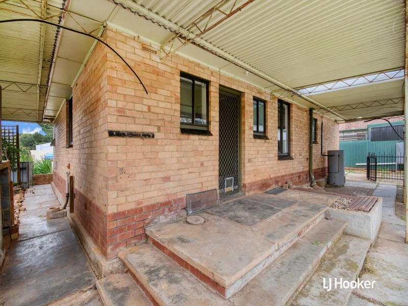 4 Bush Street, Elizabeth Downs SA 5113