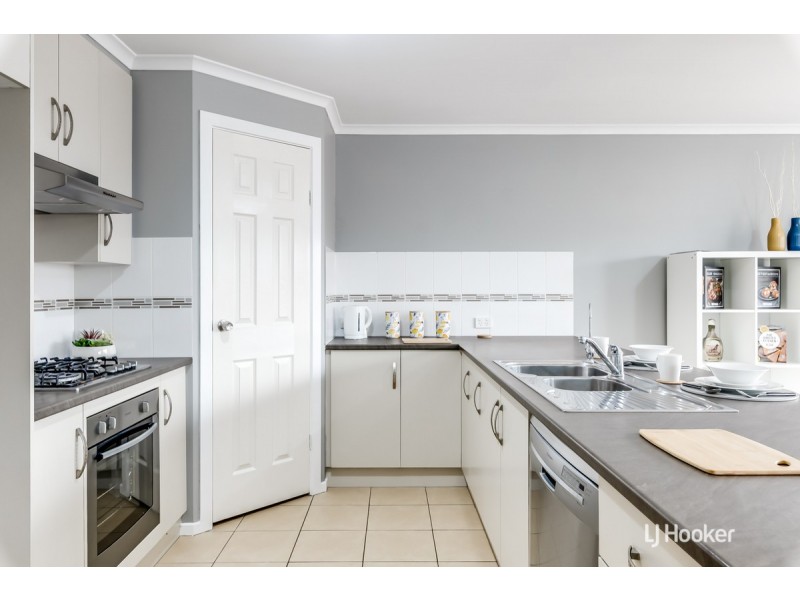 2a St Albans Place, Craigmore SA 5114