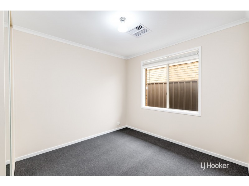 2a St Albans Place, Craigmore SA 5114