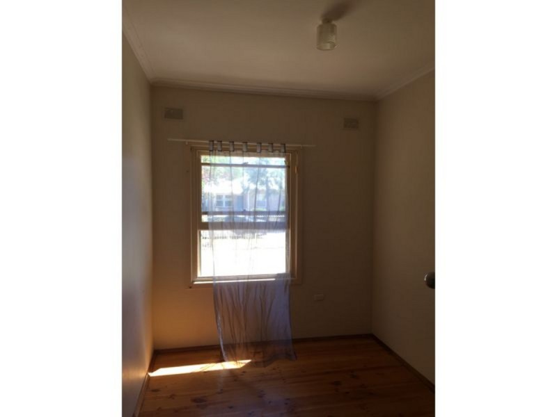 10 Wexcombe Street, Elizabeth Vale SA 5112