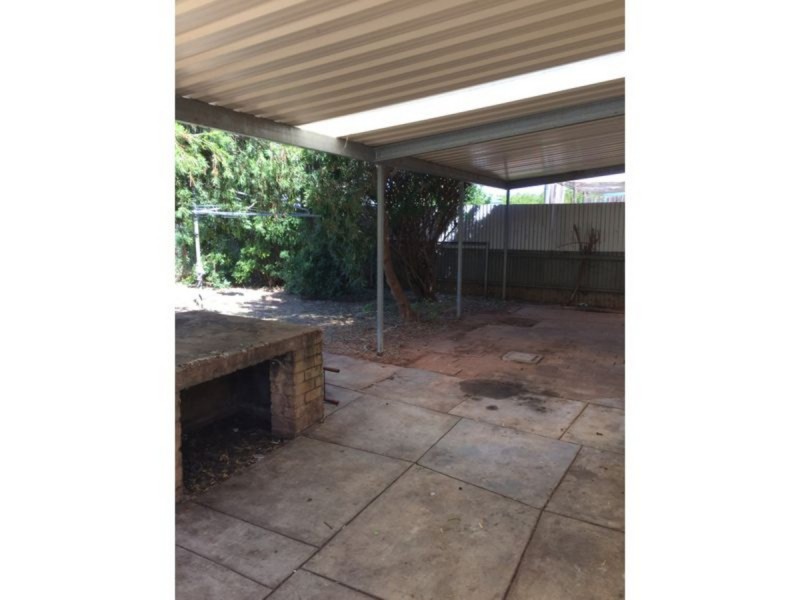 10 Wexcombe Street, Elizabeth Vale SA 5112