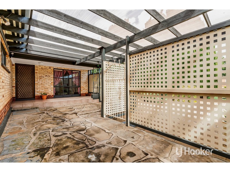 15 Longleat Road, Elizabeth Vale SA 5112