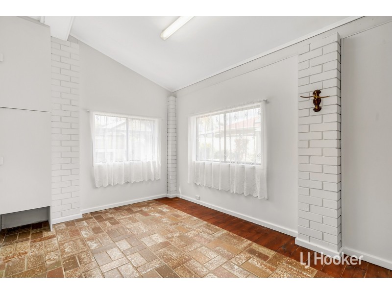 15 Longleat Road, Elizabeth Vale SA 5112