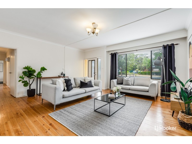 215 Midway Road, Elizabeth Downs SA 5113