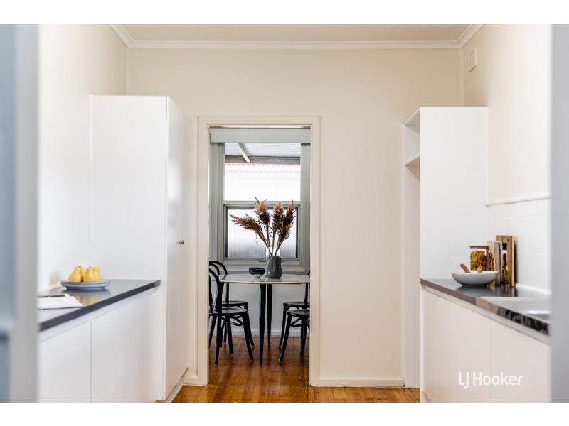 215 Midway Road, Elizabeth Downs SA 5113