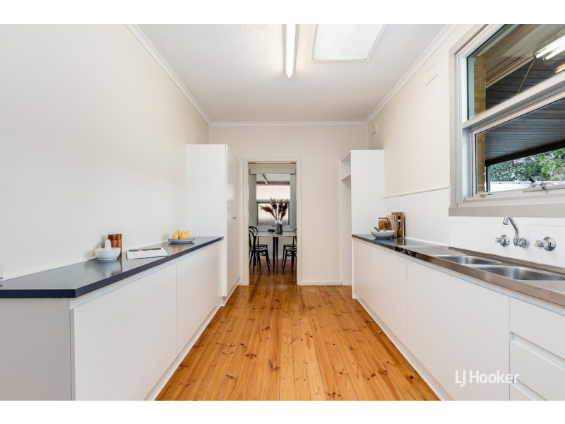 215 Midway Road, Elizabeth Downs SA 5113