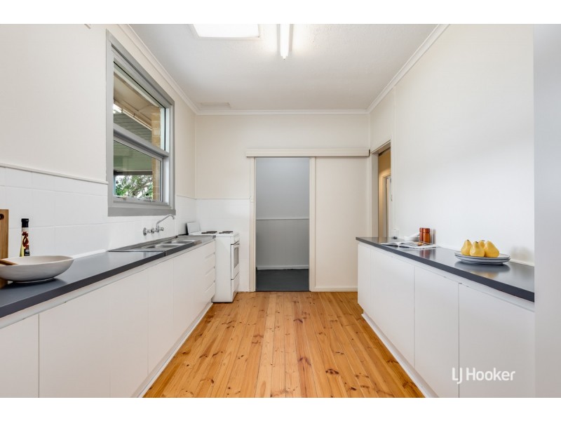 215 Midway Road, Elizabeth Downs SA 5113