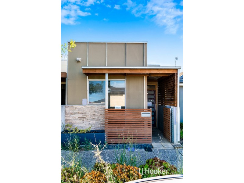 12 Phillipson Circuit, Mawson Lakes SA 5095