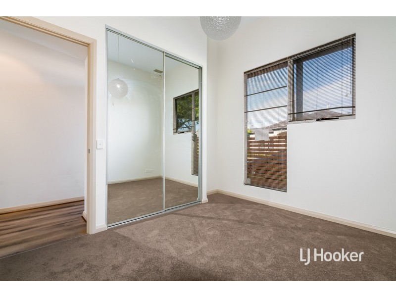 12 Phillipson Circuit, Mawson Lakes SA 5095