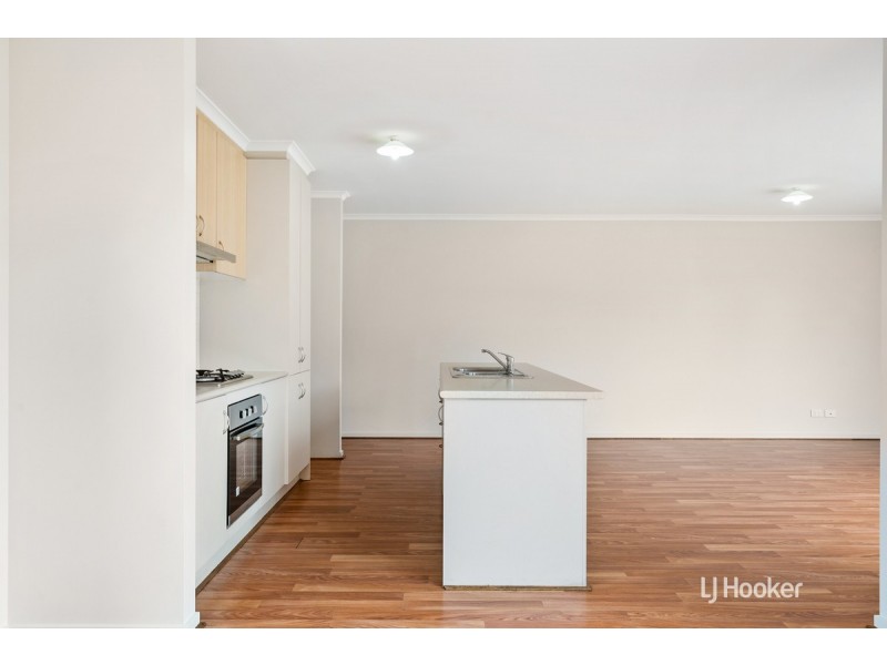 21 Coonawarra Avenue, Andrews Farm SA 5114