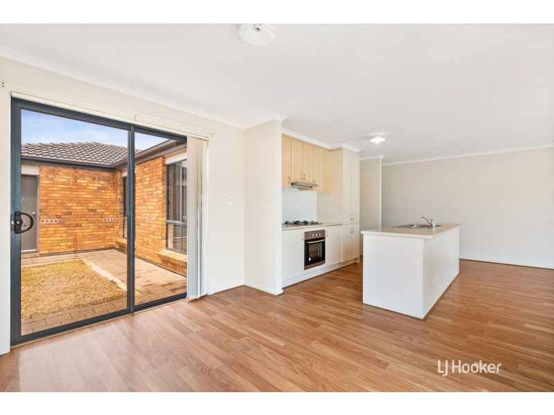 21 Coonawarra Avenue, Andrews Farm SA 5114