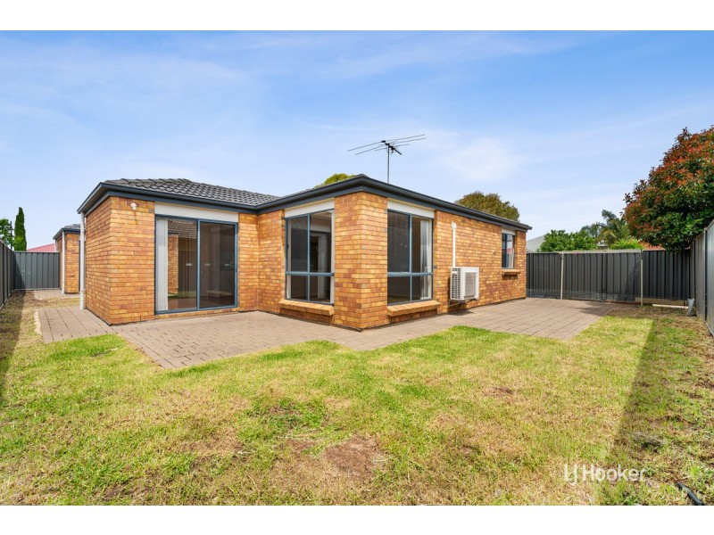 21 Coonawarra Avenue, Andrews Farm SA 5114
