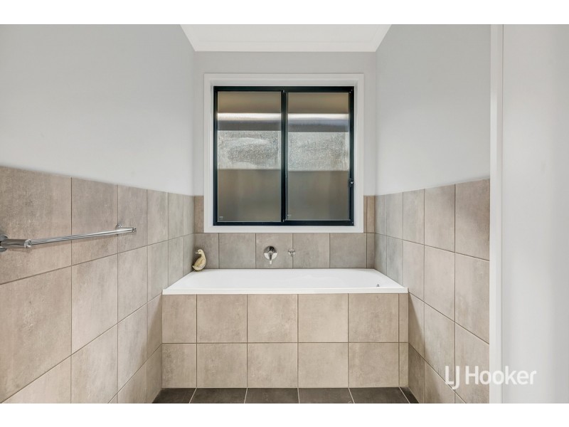 22 Myrtle Avenue, Munno Para SA 5115