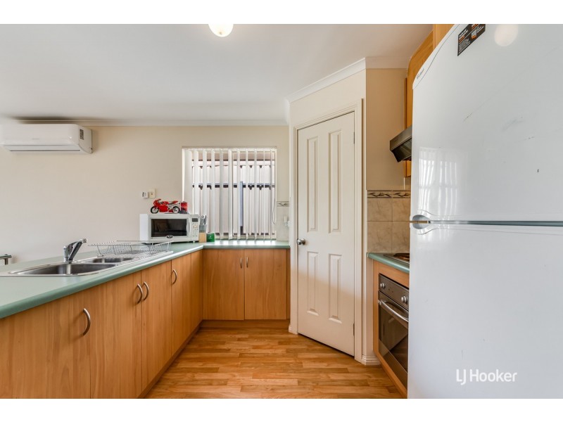 11 Manchester Circuit, Craigmore SA 5114