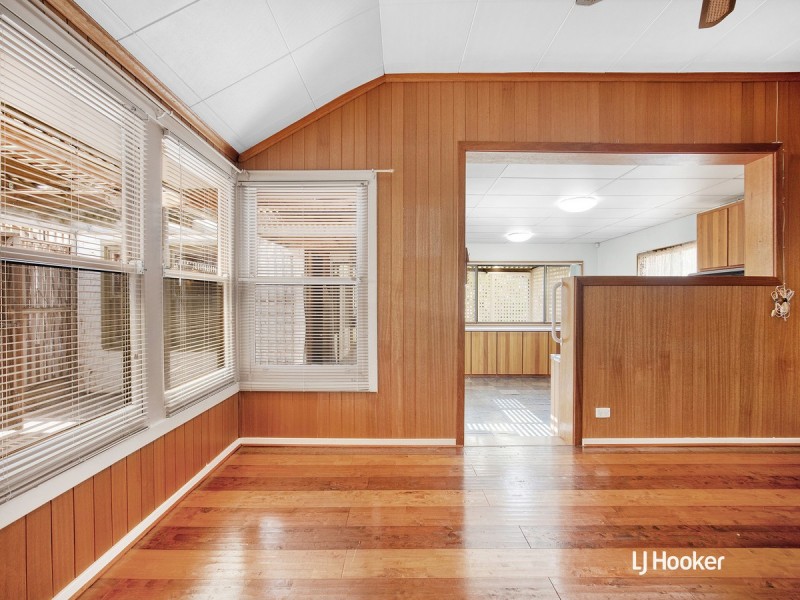 42 Bloomfield Crescent, Elizabeth Downs SA 5113