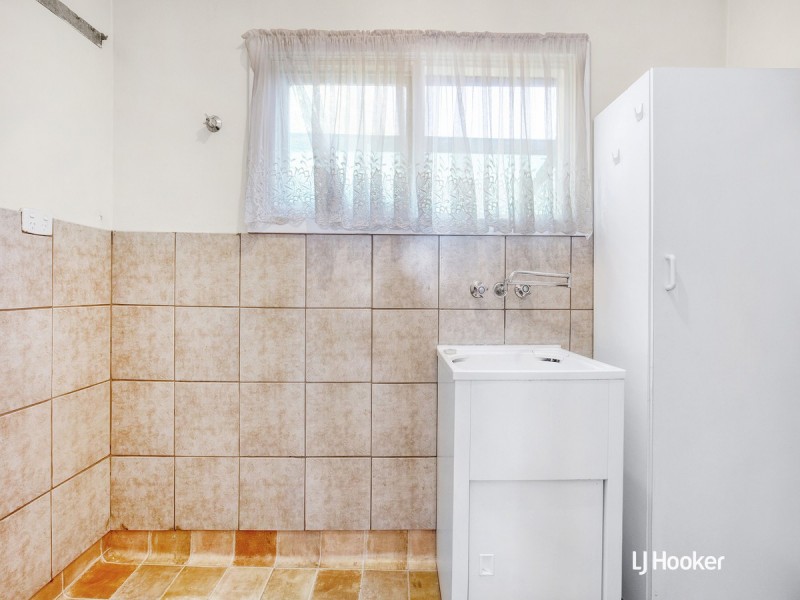 42 Bloomfield Crescent, Elizabeth Downs SA 5113