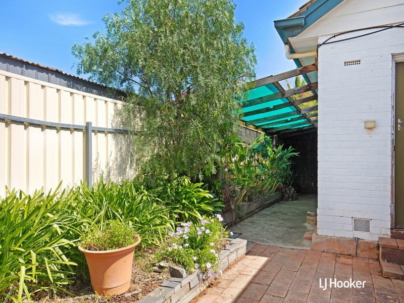 42 Bloomfield Crescent, Elizabeth Downs SA 5113