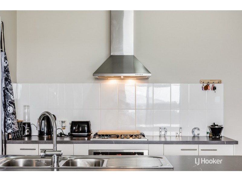 5 Lomandra Crescent, Hillbank SA 5112