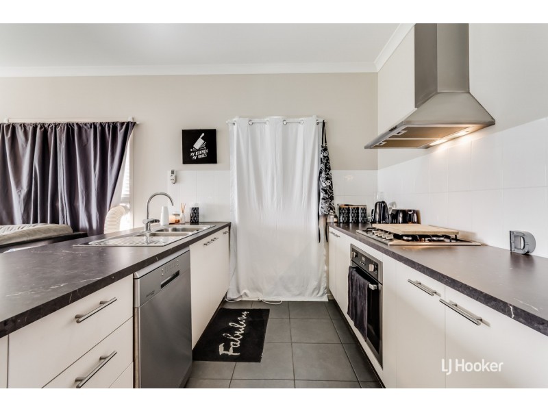 5 Lomandra Crescent, Hillbank SA 5112