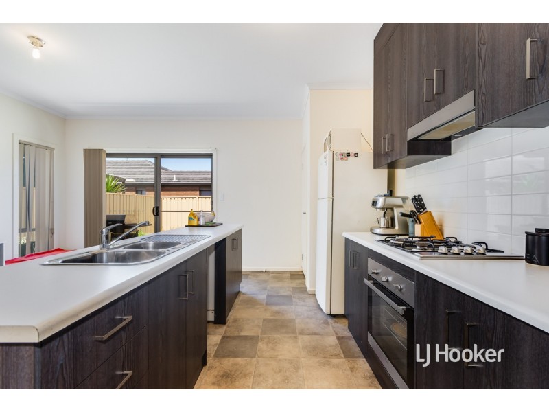 5 Parkside Walk, Smithfield Plains SA 5114