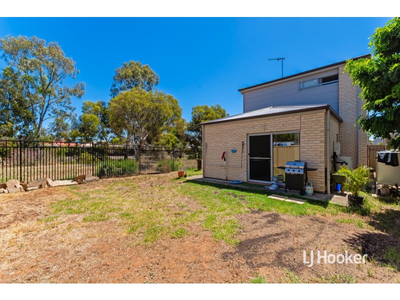 5 Parkside Walk, Smithfield Plains SA 5114