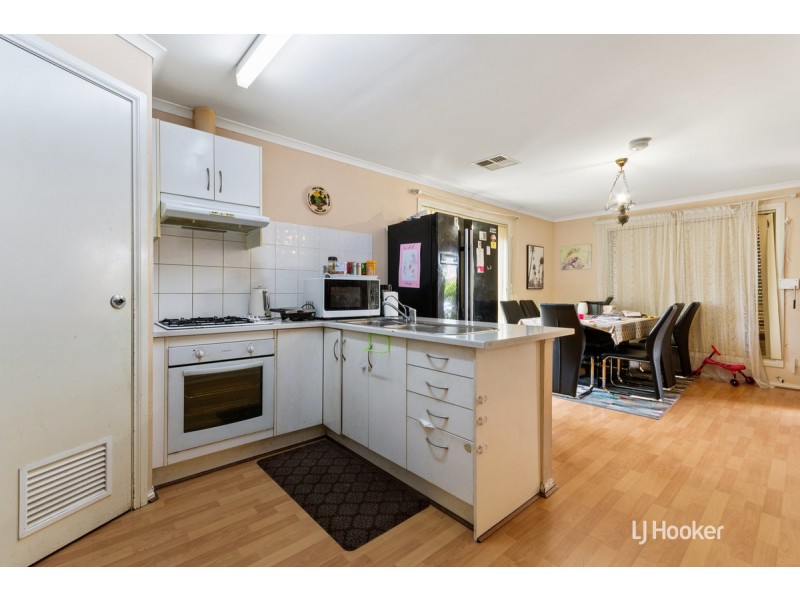 24 Charta Circuit, Smithfield SA 5114