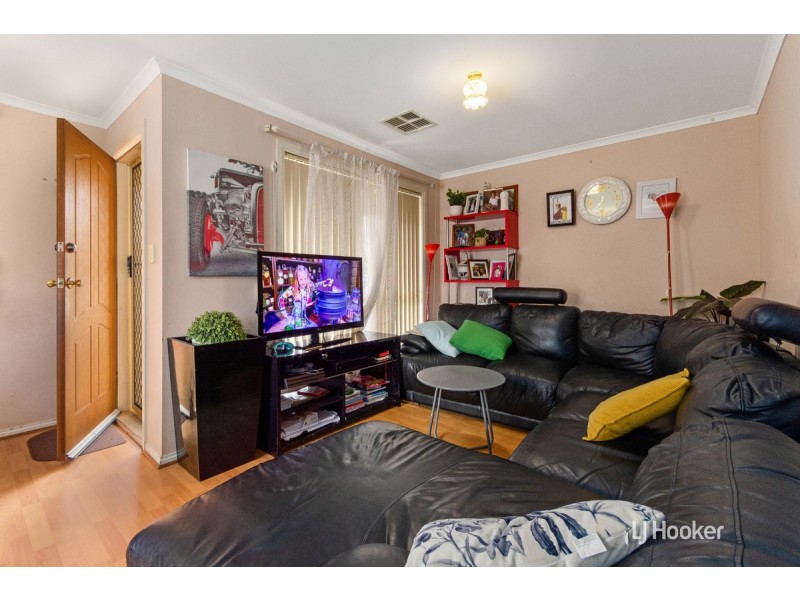 24 Charta Circuit, Smithfield SA 5114