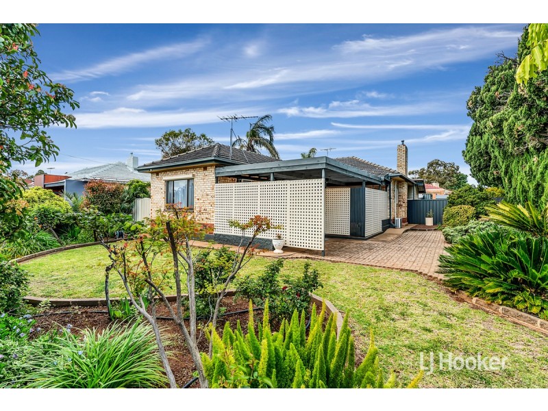 15 Longleat Road, Elizabeth Vale SA 5112
