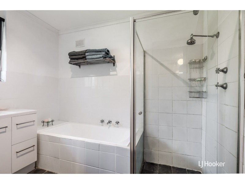 2 Hewish Crescent, Elizabeth Park SA 5113