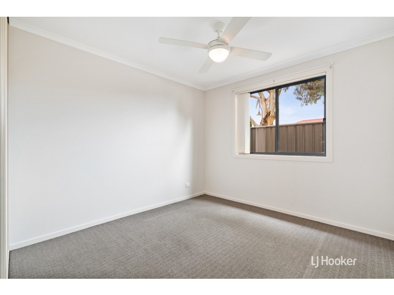 21 Coonawarra Avenue, Andrews Farm SA 5114