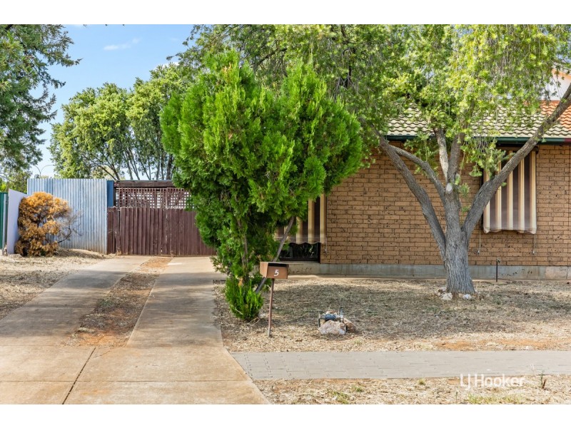 5 Warooka Crescent, Smithfield SA 5114